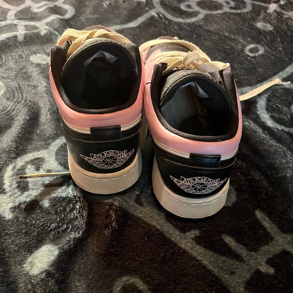 Nike Air Jordan 1 Low GS - Arctic Pink/Black/White
